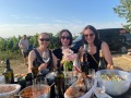 team-weingut-heinrich-picknick-sonnenuntergang.jpg